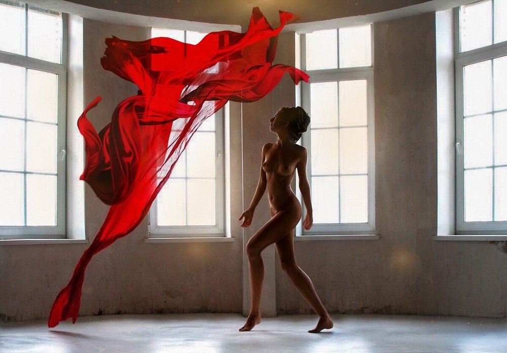 женское о красном | women's about red