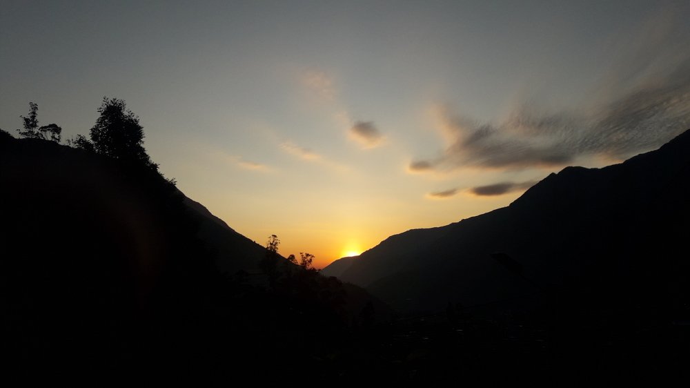 El sol saliente