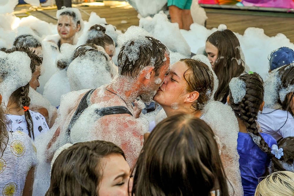 Любовь и пена...