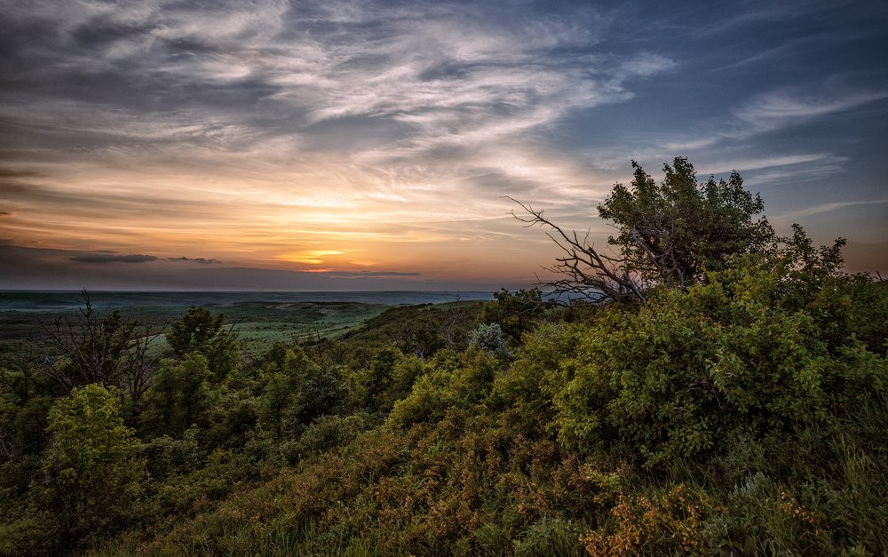 Закат на Саур Могиле