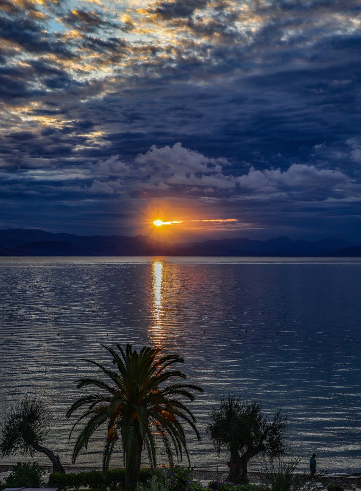 Луч сквозь тучи!