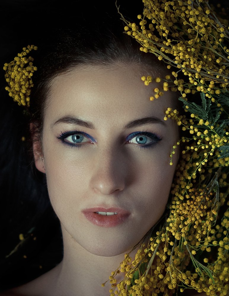 Девушка весна