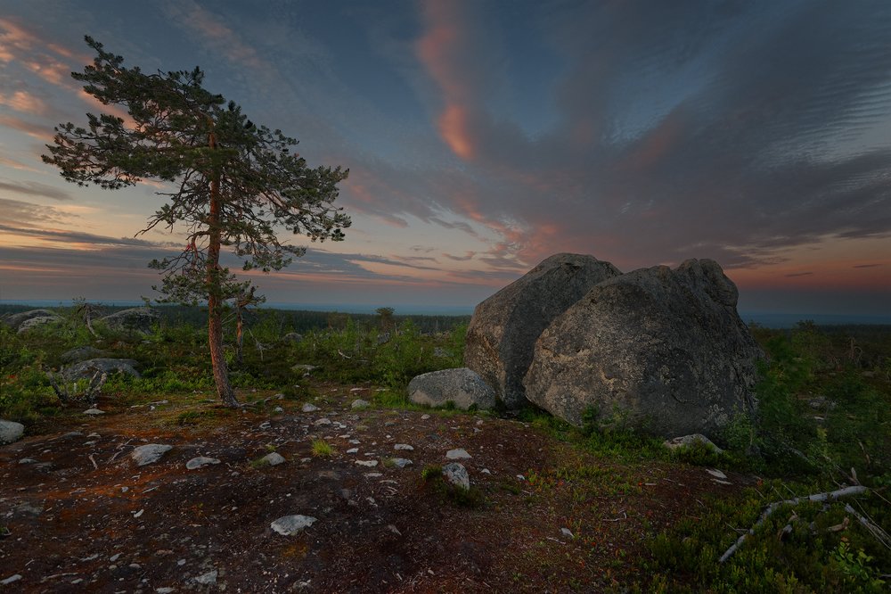Разбитое каменное сердце
