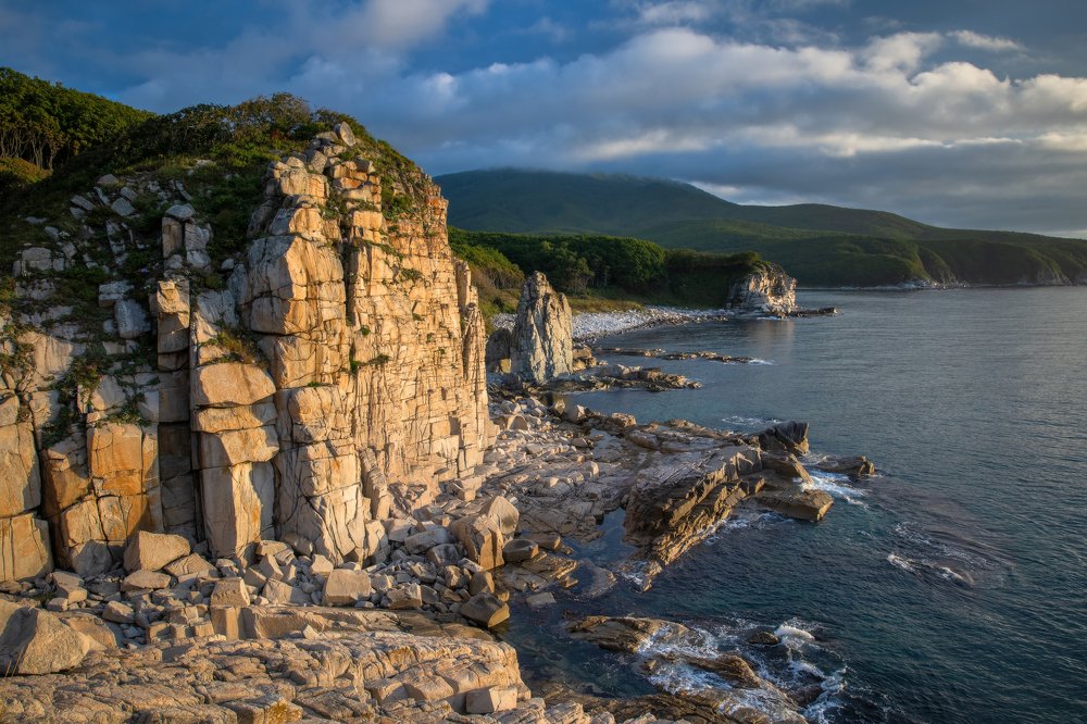 Побережье каменных замков