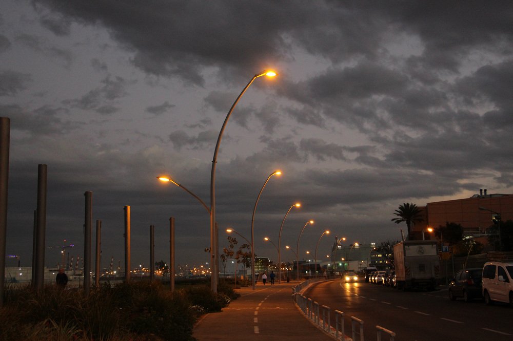 Набережная у моря.