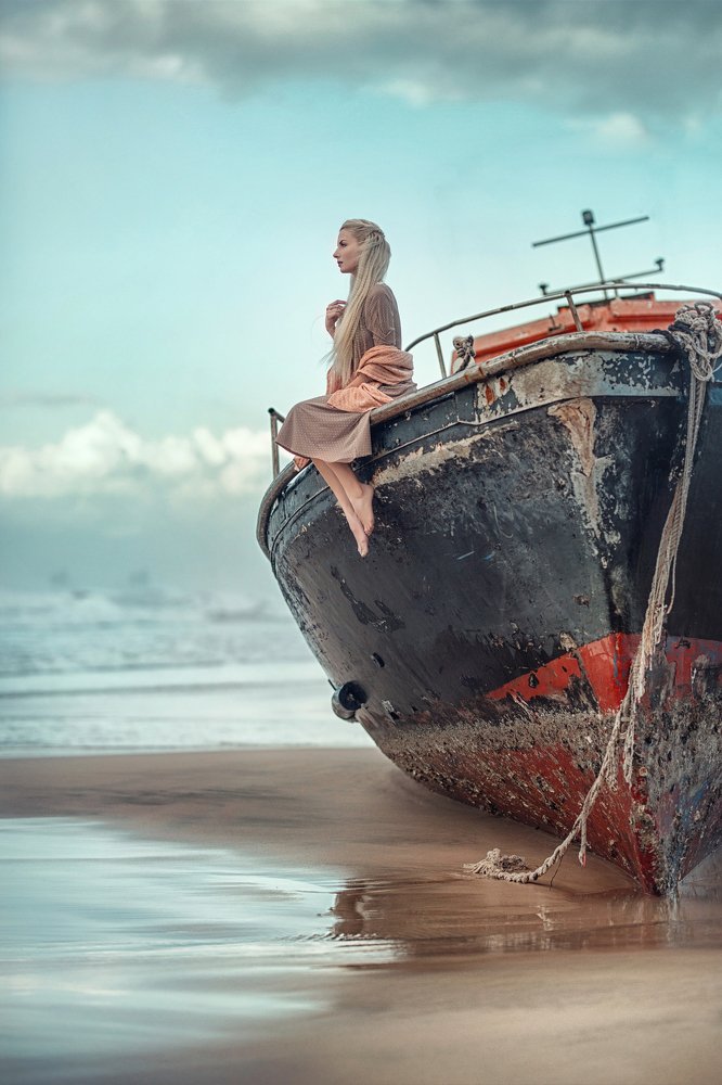 Не Ассоль...