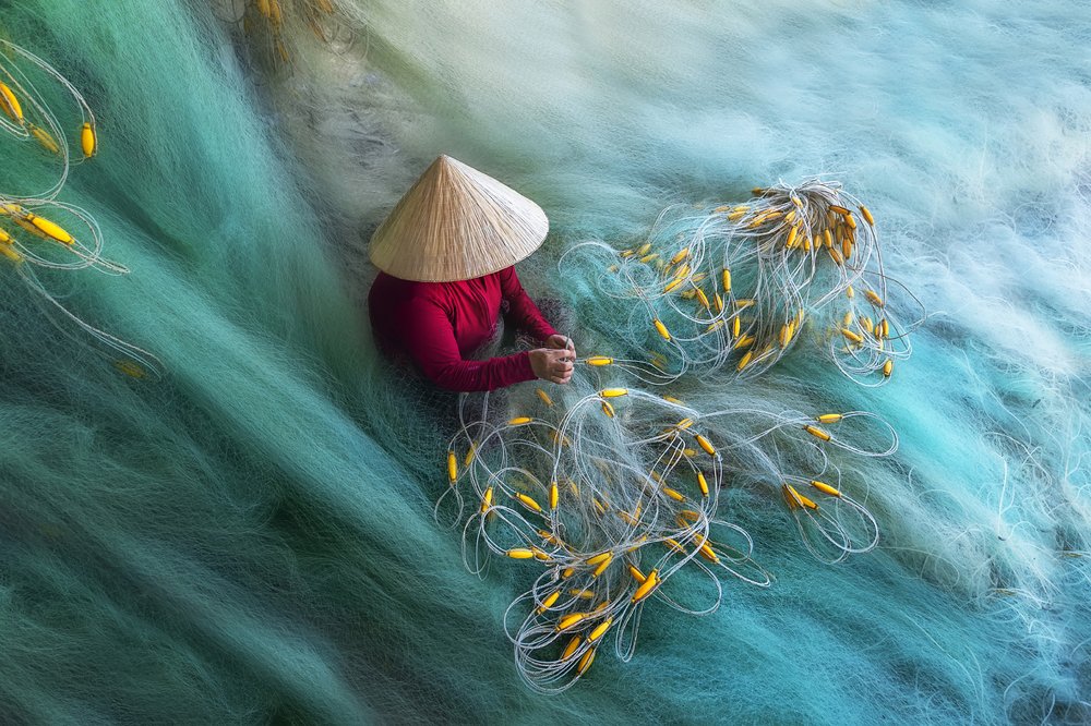 Repairing fishing net