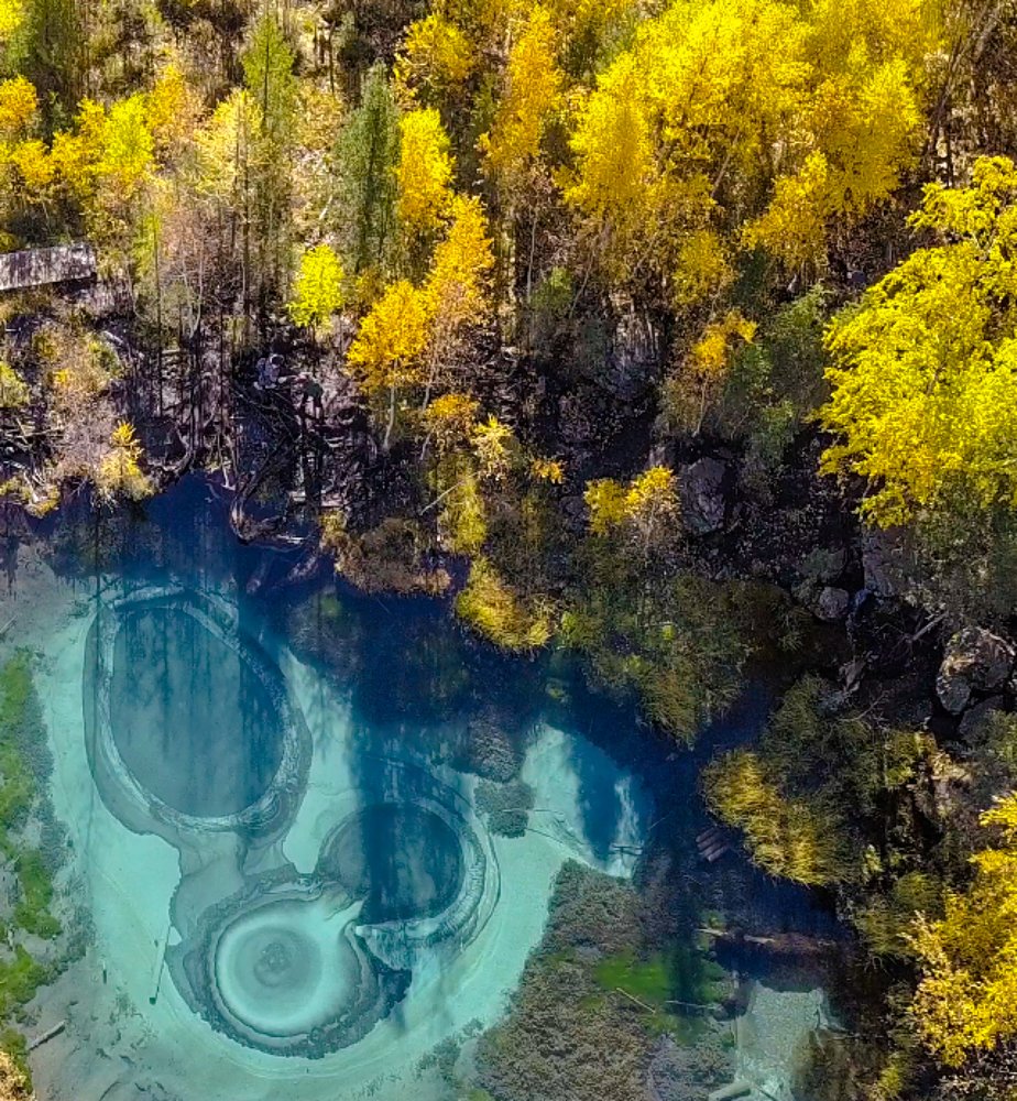 Гейзерное озеро. Горный Алтай