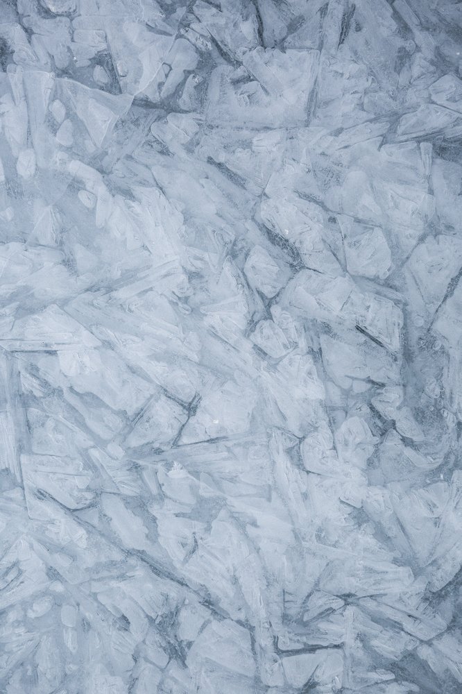 One lake, different ice.