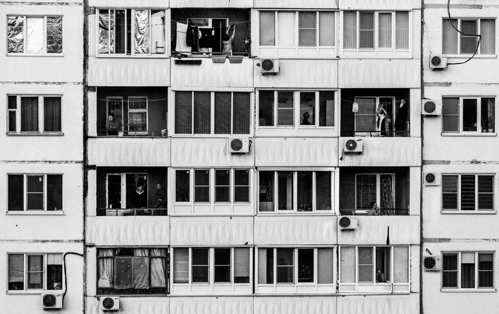 Жизнь напротив