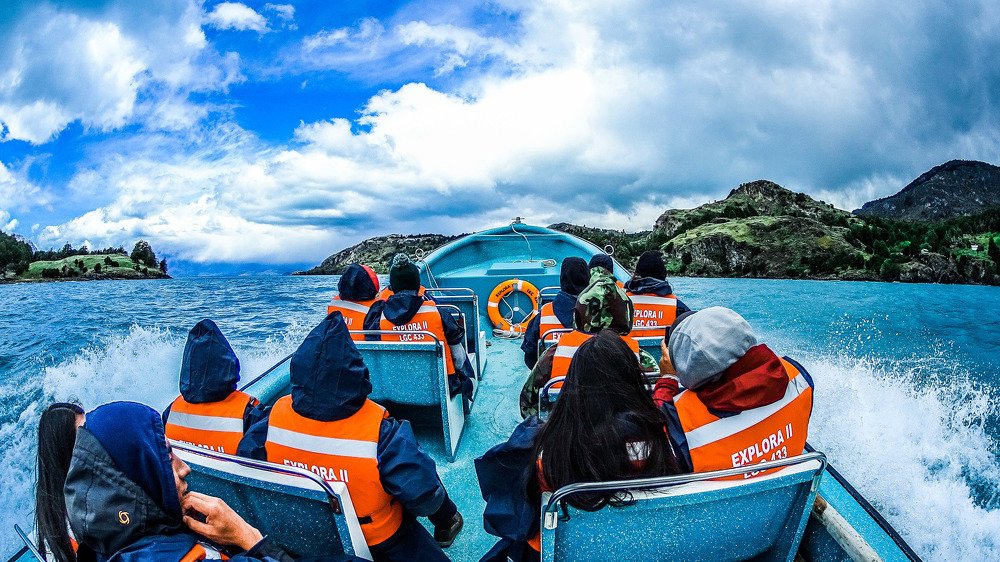 Navegando por el Lago General Carrera, Chile