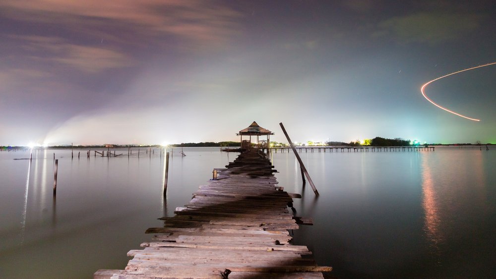 The color of the sky at night