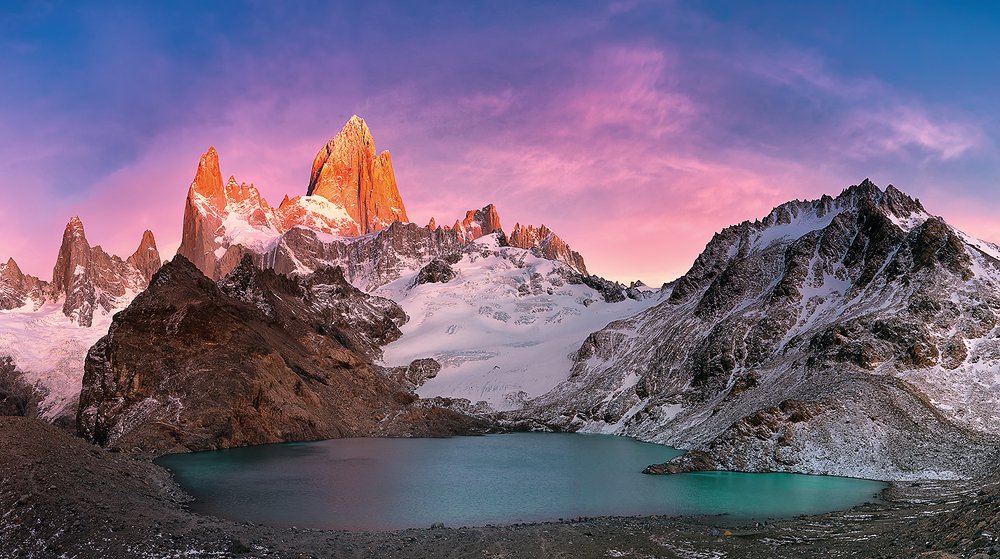 Laguna de Los Tres at dawn, Los Glaciares National Park, Patagonia
