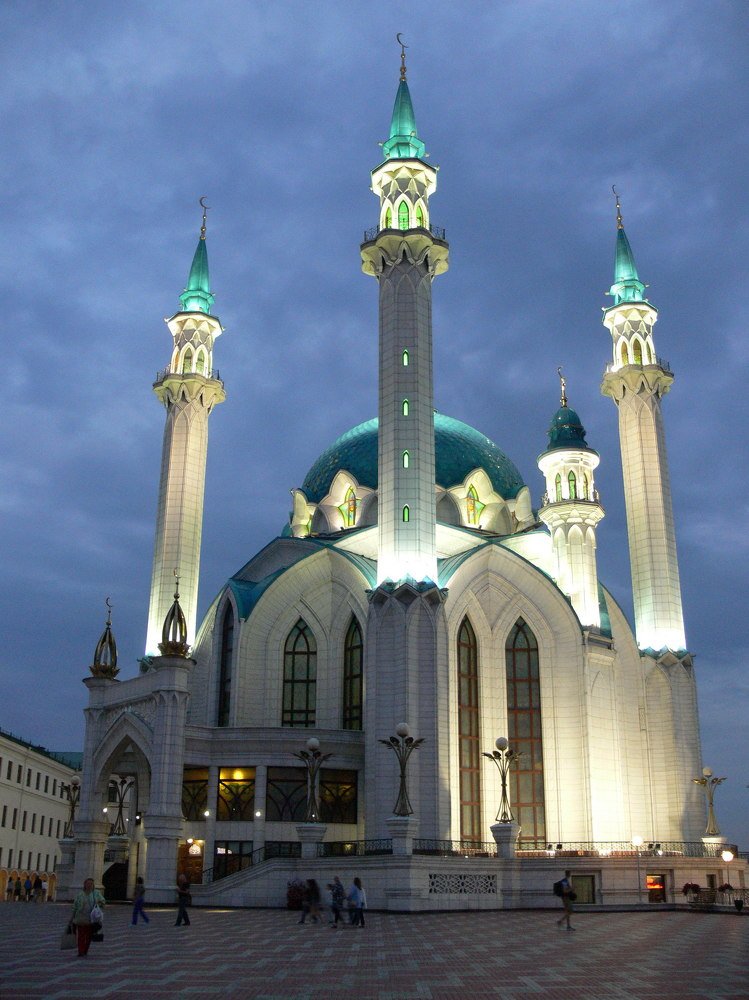 Кул-Шариф вечером.