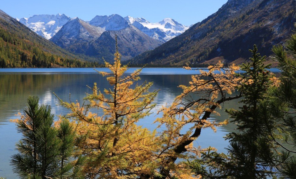 Осень на горном озере