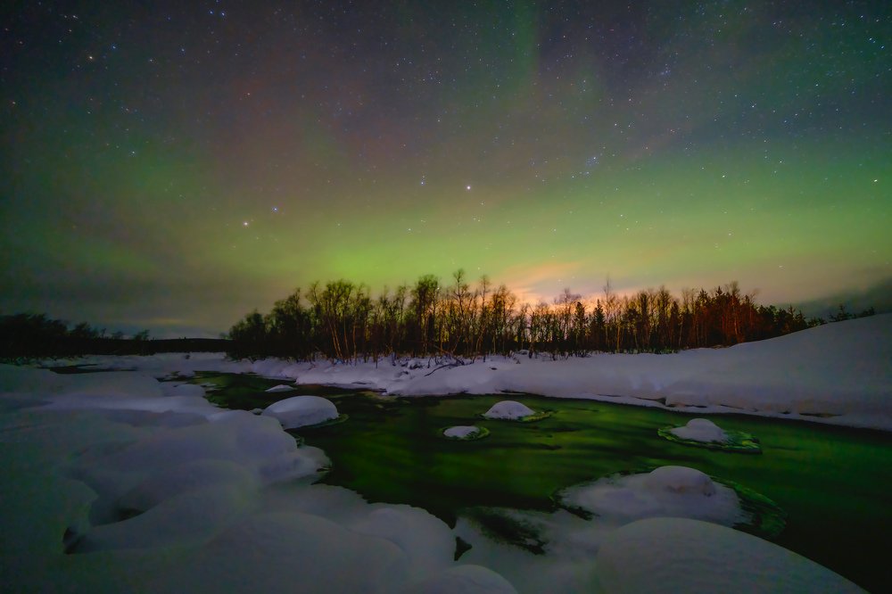 За полярным кругом.