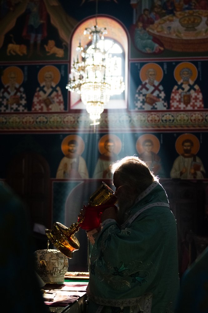 Macedonian archbishop, Devine Liturgy