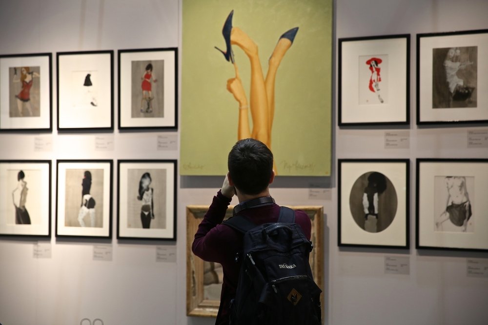 Искусство верх ногами