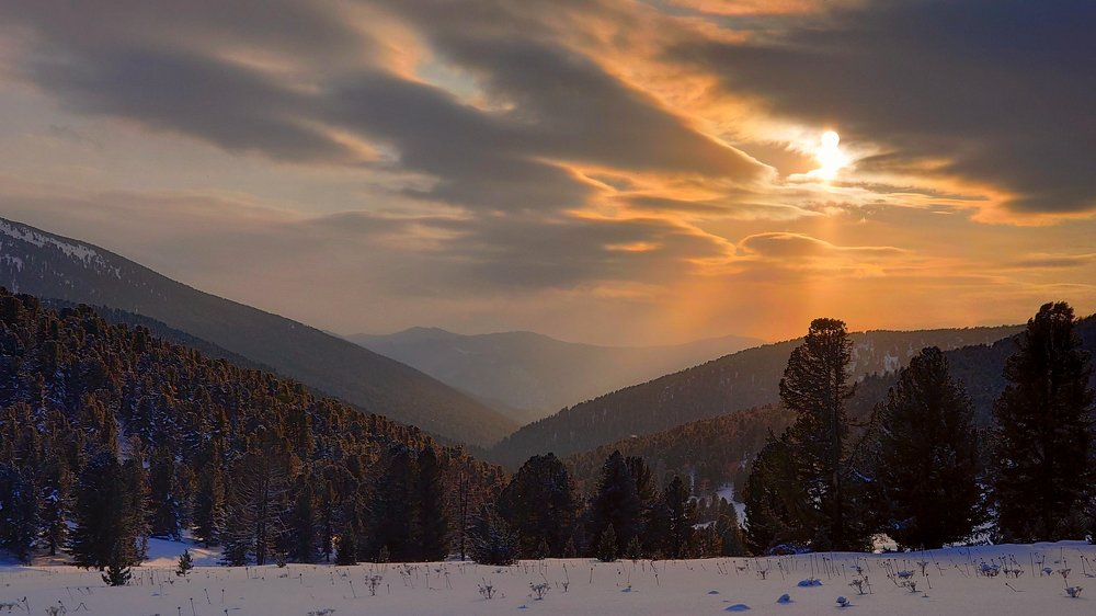 Winter sunset in Altai mountains
