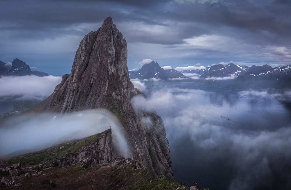 Облачный водопад