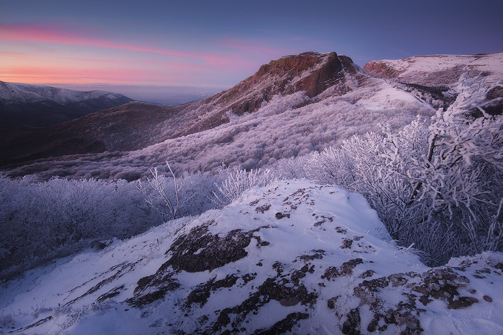 Зимний закат в горах Крыма