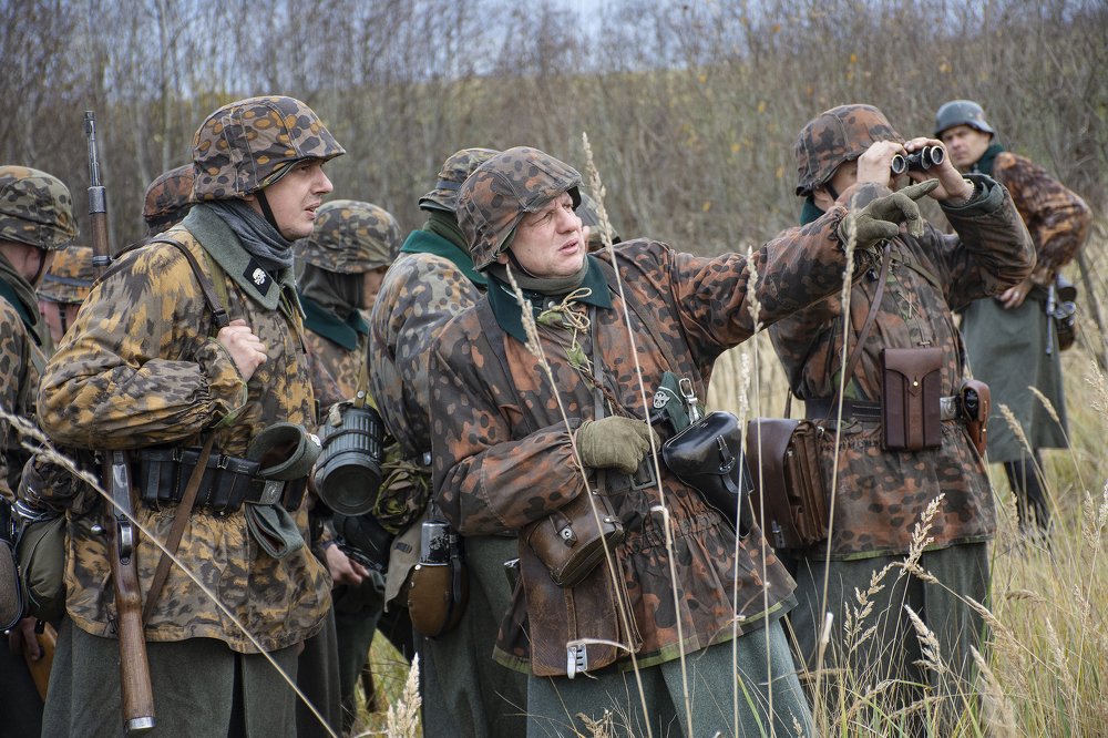 За минуту до..