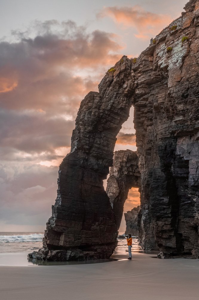 sunrise in Playa de las Catedrales