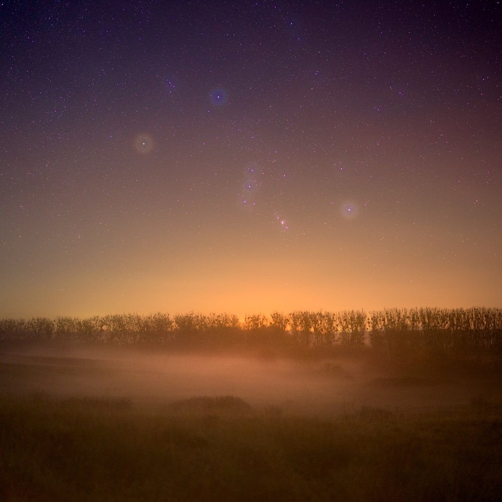 Mystique rise of The Hunter - Orion with Betelgeuse