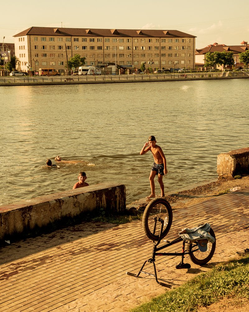 Без смартфона.