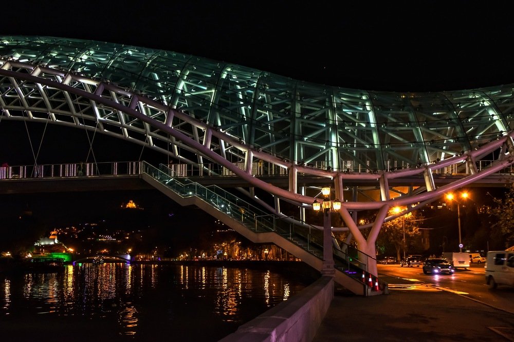 Тбилиси. Мост Мира