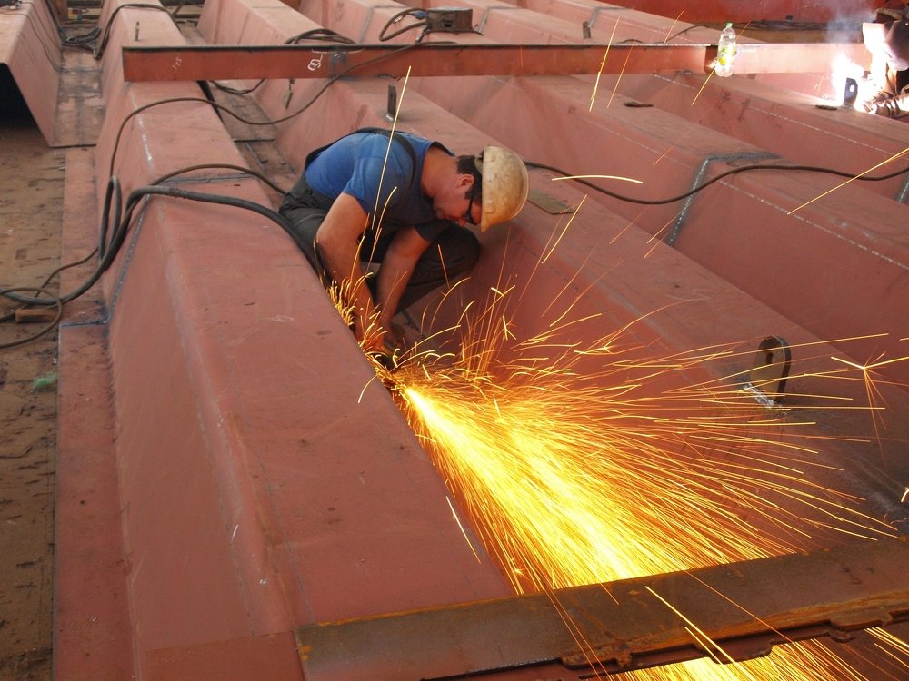 Металл-Люди-Суда...