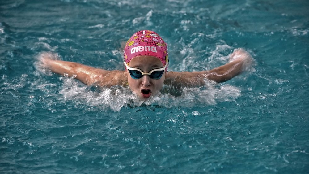 Мал,да удал!