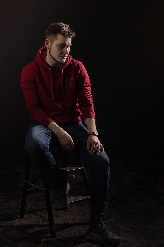 Приходит грусть неведомо откуда