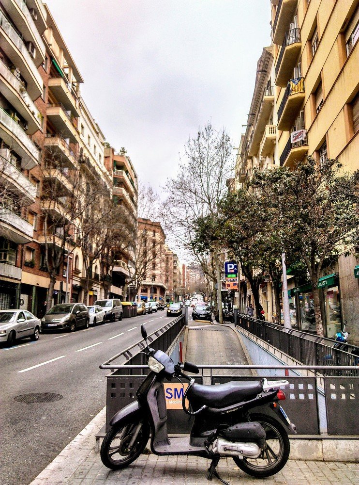 Walking and talking city