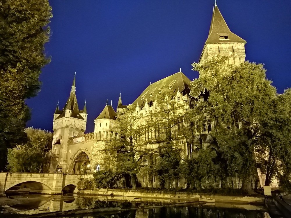 Photograph by Yuliya Haliuzhyna