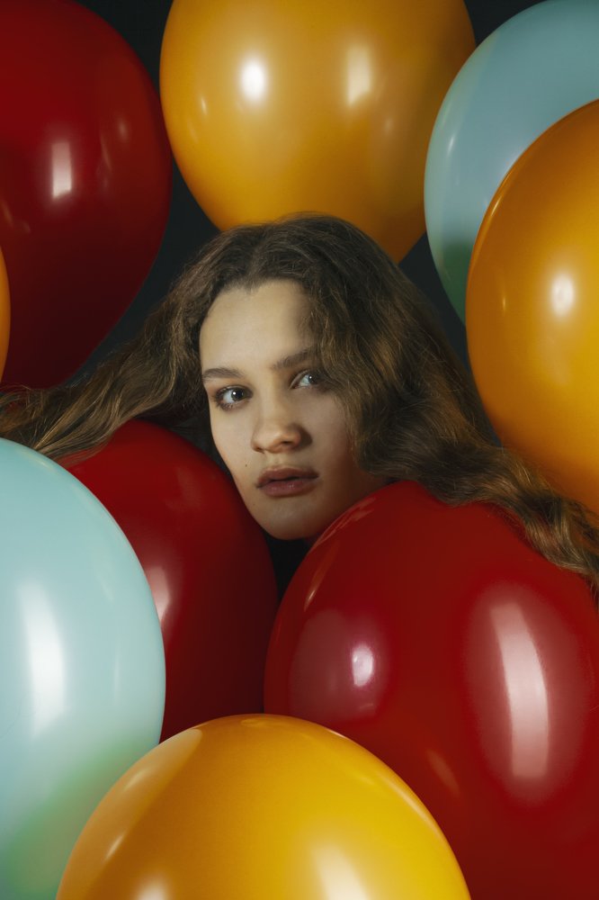 girl with balls.