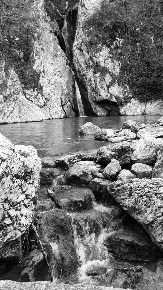 Горный водопад