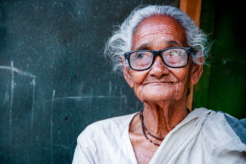 Добрая индийская бабуленька