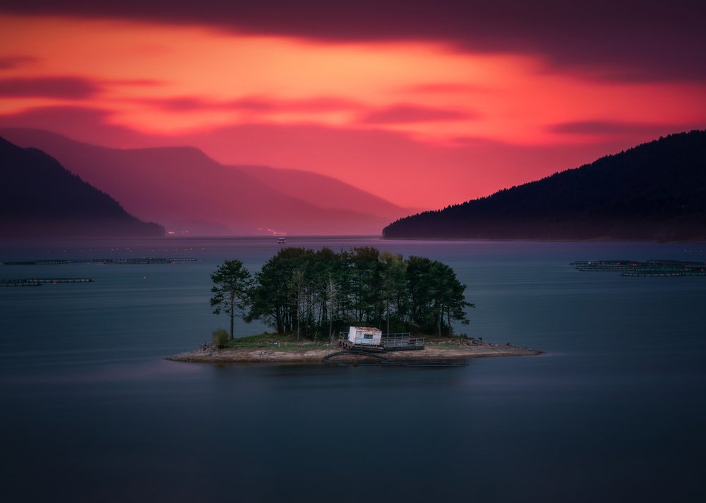 Photograph by Radoslav Sviretsov