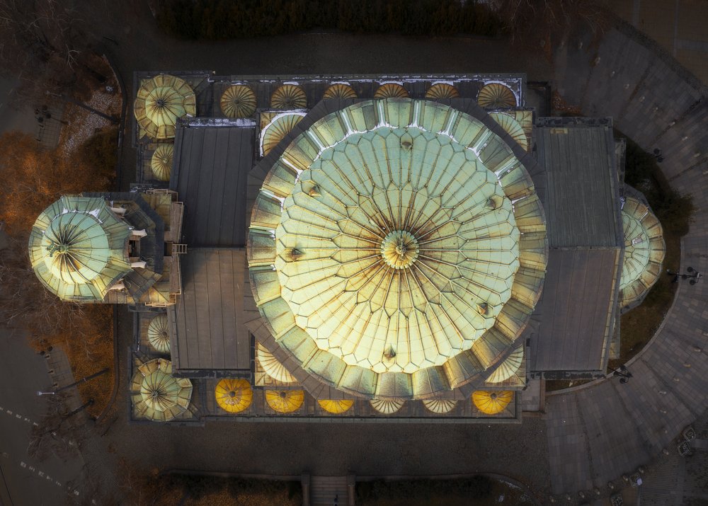 Photograph by Radoslav Sviretsov