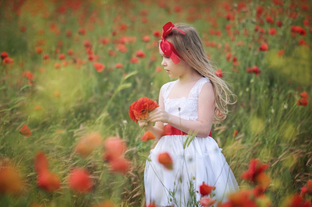 Милена в маках.