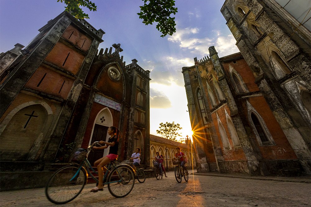 Have fun in the land of So Kien