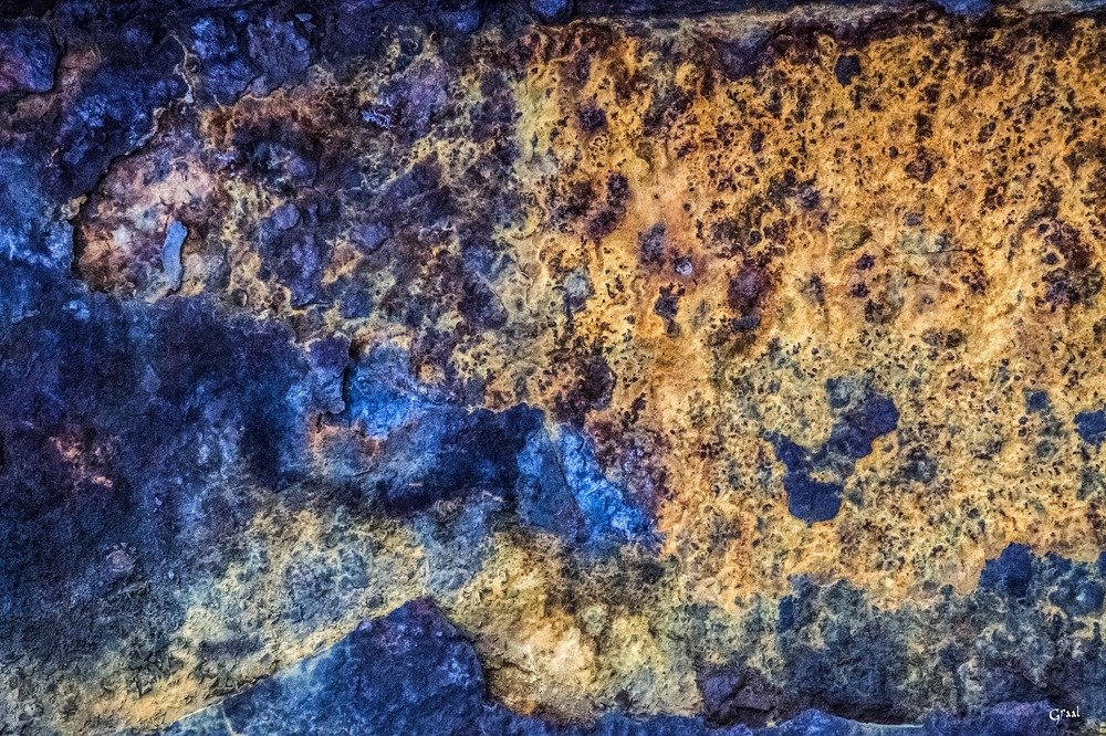 Aux confins de l'étrange....