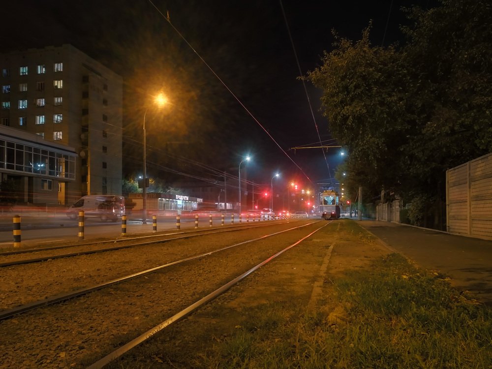 Photograph by DzjuSan