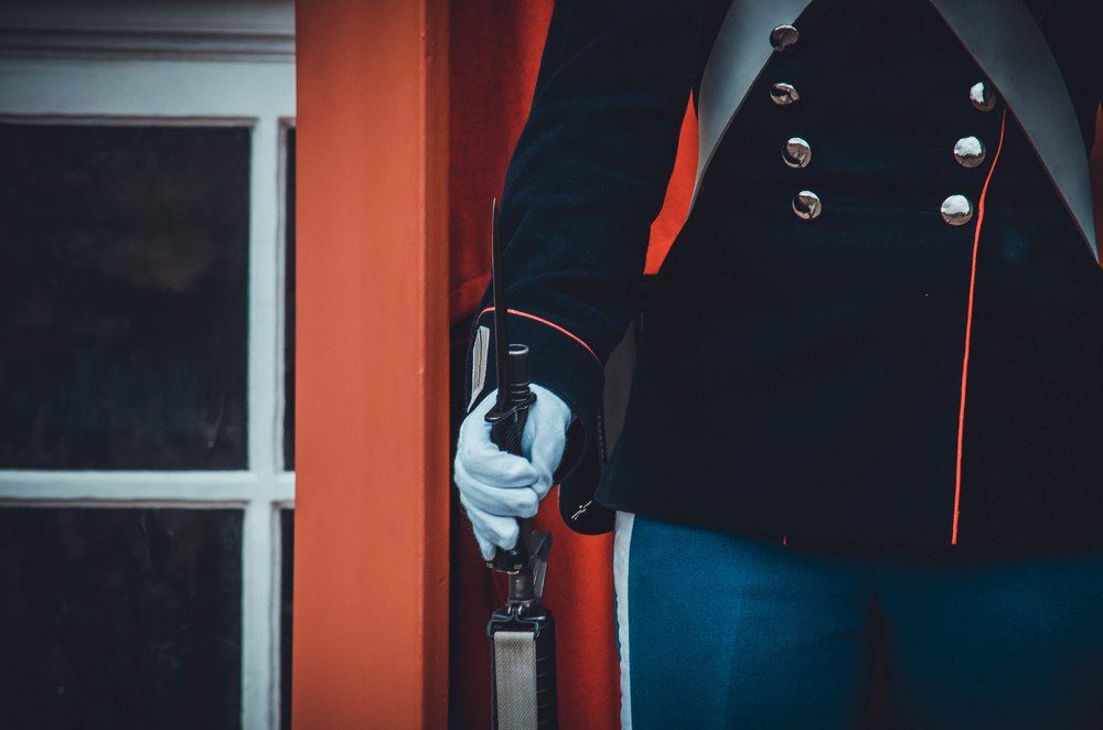 Стража Её Величества