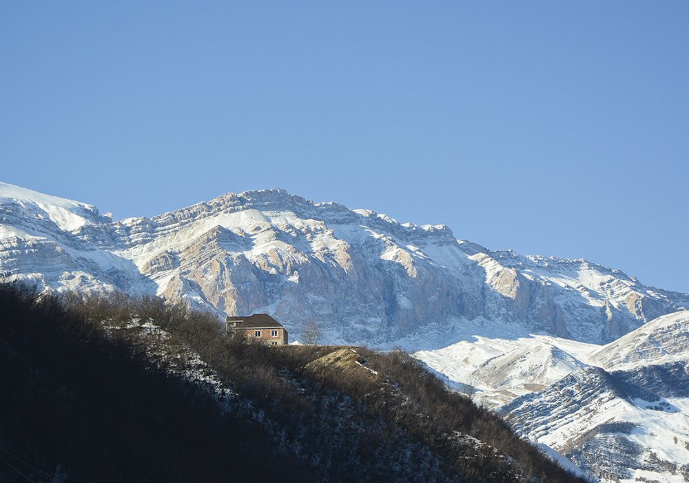 Домик на холме