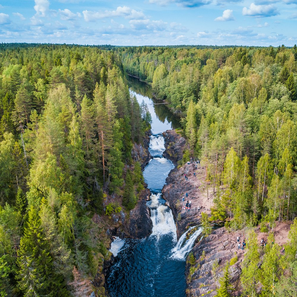 Водопад Кивач в Карелии
