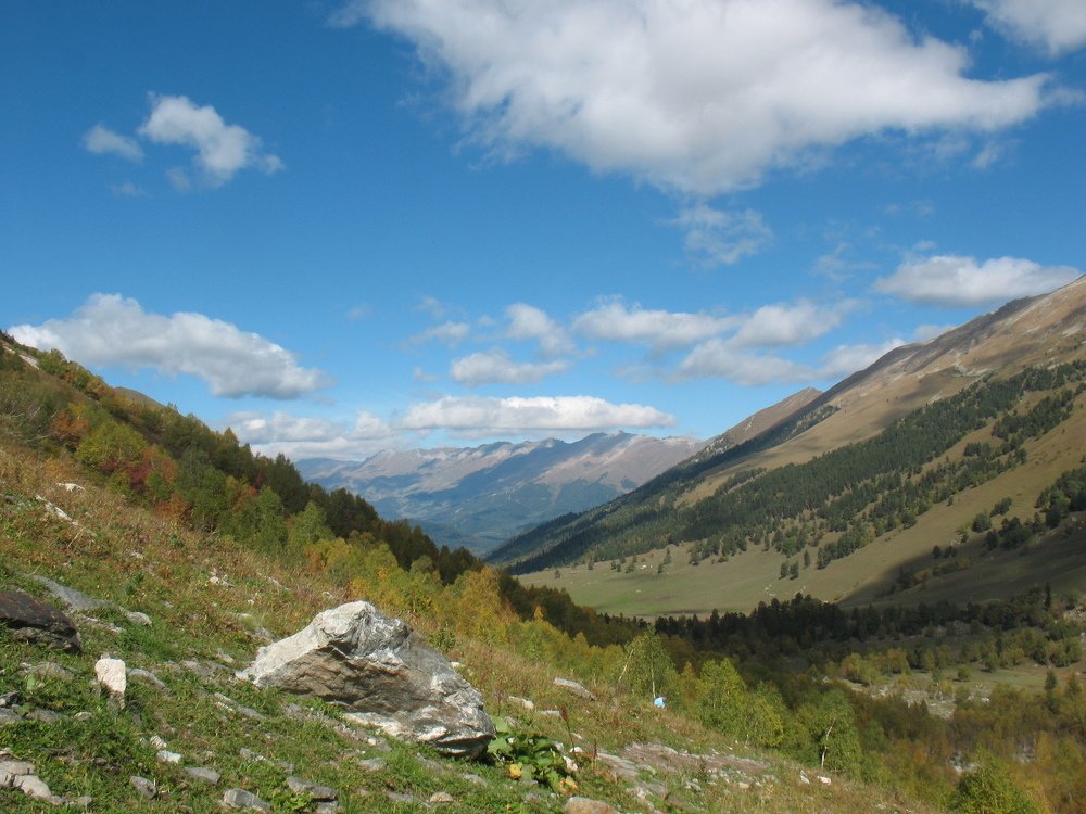 Кавказ предо мною...