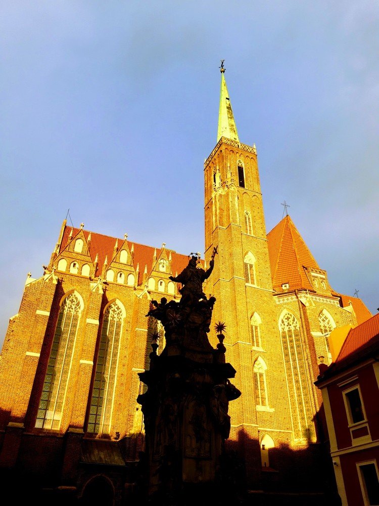 Photograph by Leonid Shatsylo