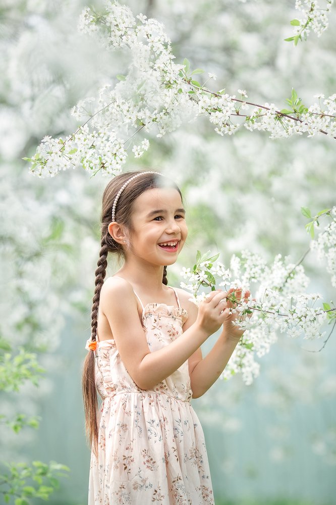 Цветущий май